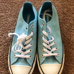 Brand New Converse low tops
